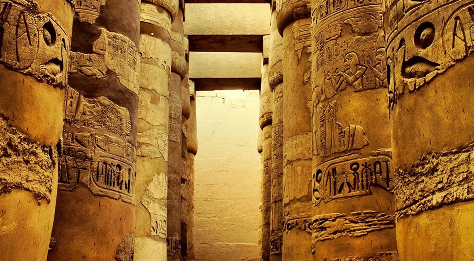 Columnas decoradas de la sala hipóstila del templo de Karnak